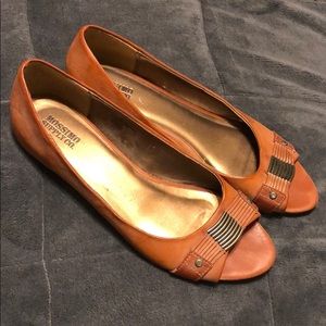 Brown faux leather peep toe flats